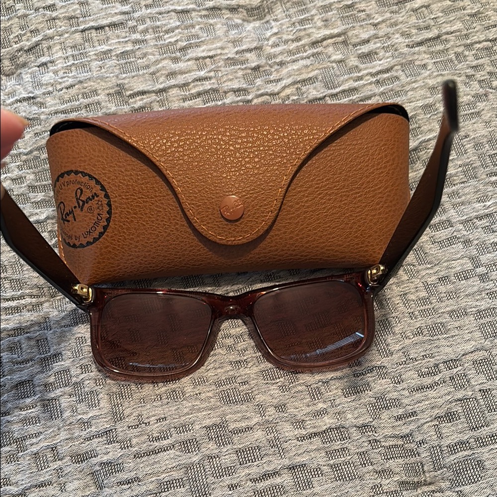 Ray-Ban Justin Classic Sunglasses - Picture 3 of 7